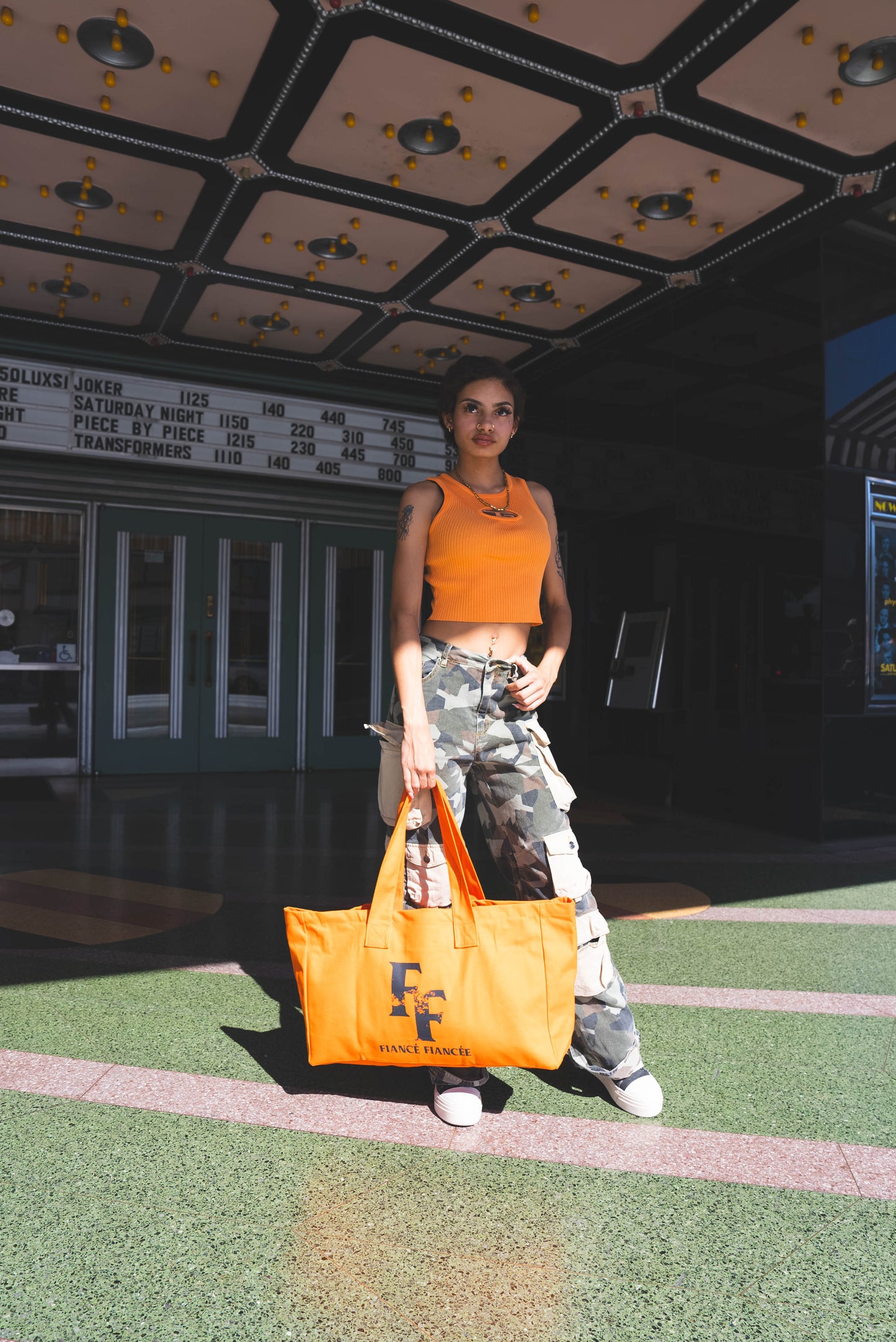 SKULL HEART TOTE W/ZIPPER