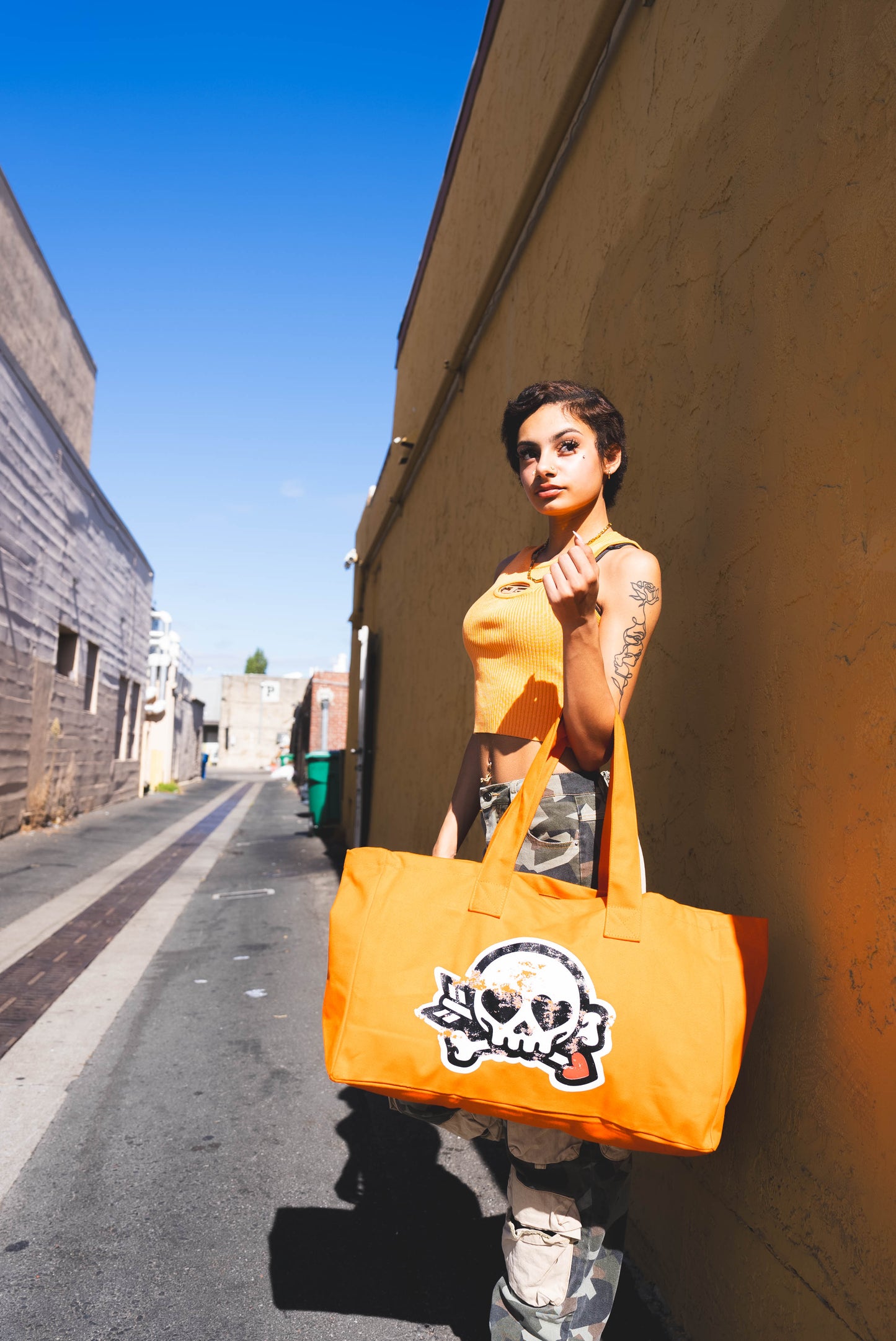 SKULL HEART TOTE W/ZIPPER